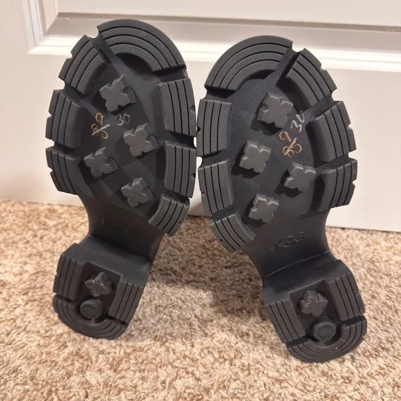 UGG Brooklyn Chelsea Black Boots - Women's Boots Size 9 Color Black $180 NWOT - Picture 8 of 10